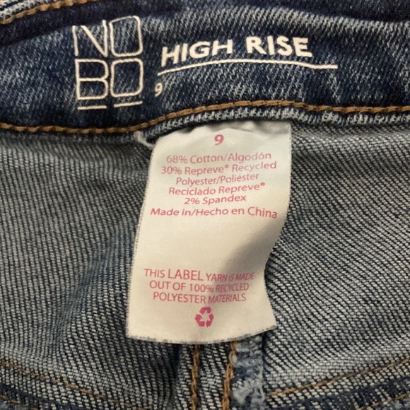 No Boundaries High Rise Ripped Jean - Picture 2 of 2